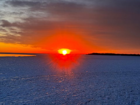 Winter Lakefront: 3 Nights for $595 - Bluff Views