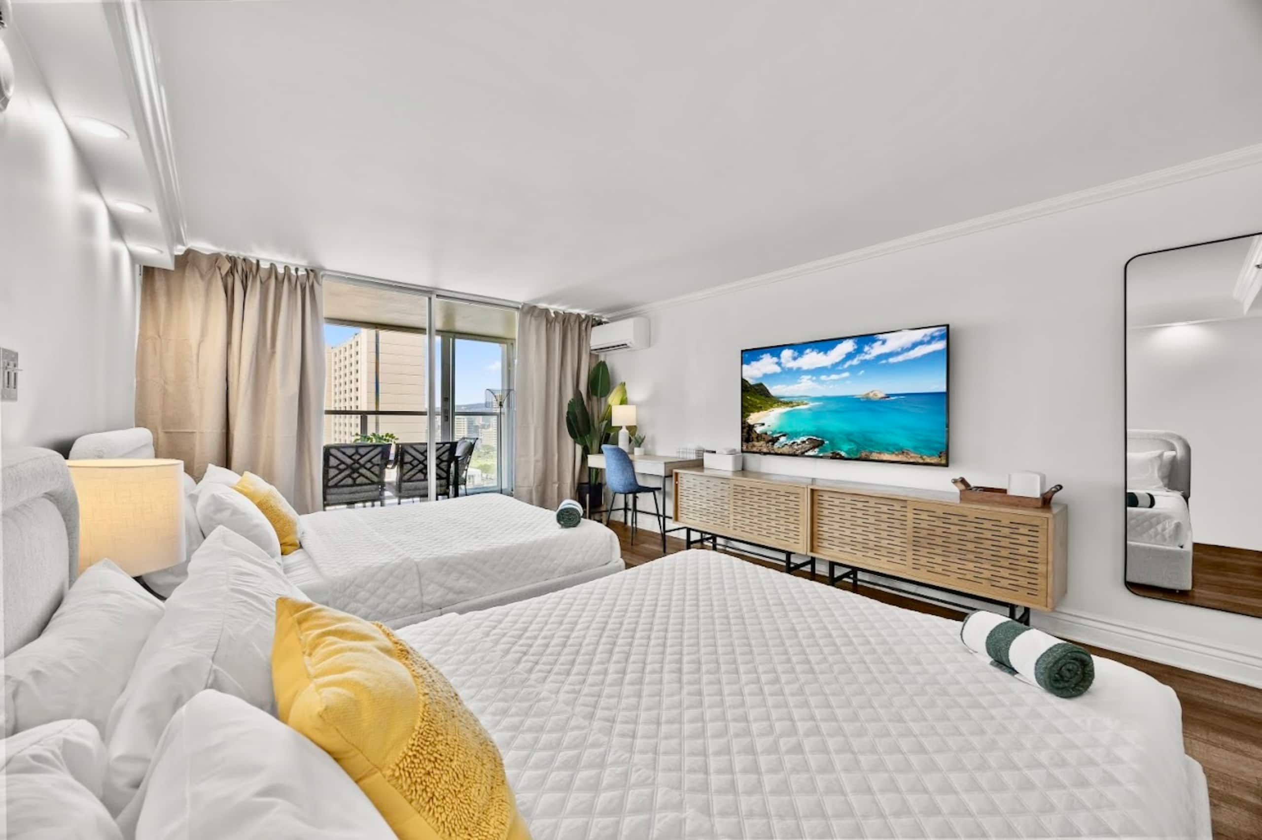 Condo in Honolulu · ★4.86 · Studio · 2 beds · 1 bath - Image 4