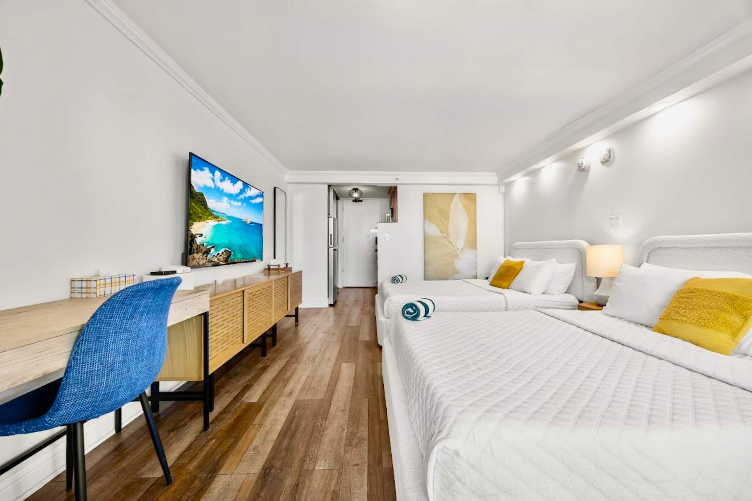 Condo in Honolulu · ★4.86 · Studio · 2 beds · 1 bath - Image 8