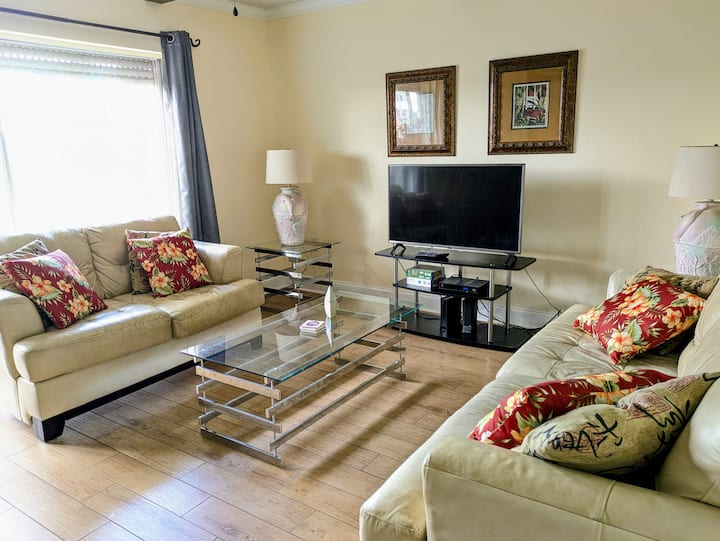 Coastal 2bd Condo W/patio Beach Access Heated Pool - Cocoa Beach, FL