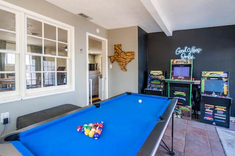 Historical Home w/Fast Wi-Fi & Game Room by LCH