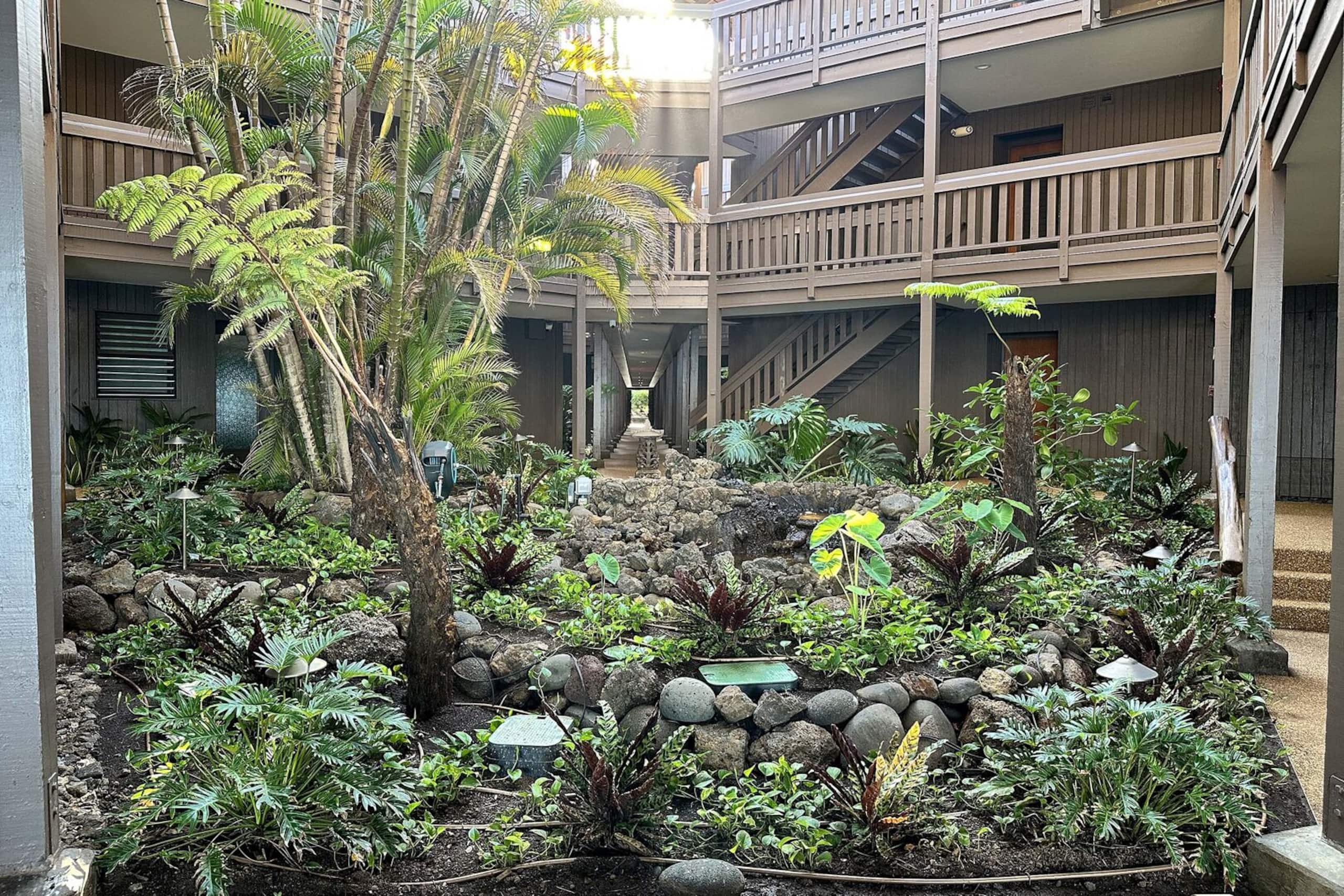 Condo in Kihei · ★4.69 · 2 bedrooms · 4 beds · 2 private baths - Image 37