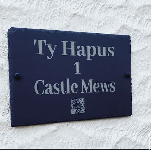 Central Beaumaris |Sleeps 8 |EV Charger |Parking