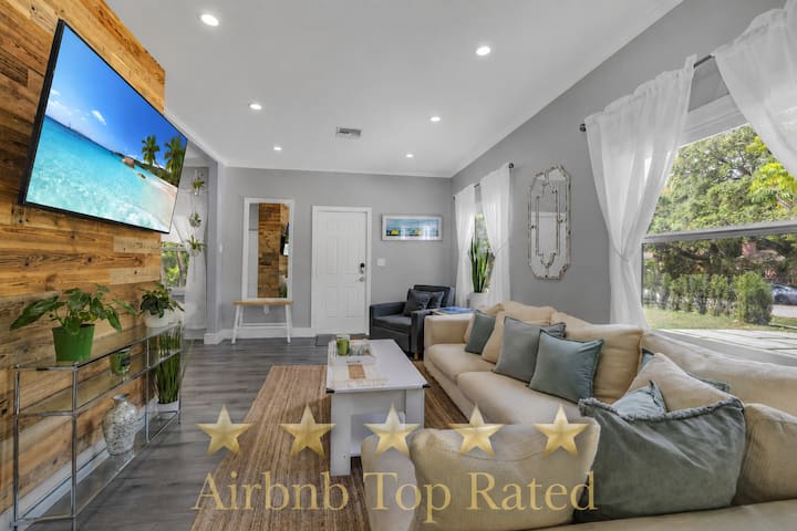 Clean 3 Bedroom And A 1/1 Guest House W Parking - Miami, FL