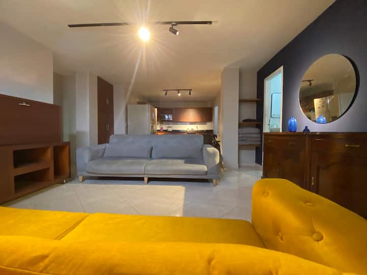 Disfruta Con Tu Grupo, Apartamento Con Parqueadero - Medellín