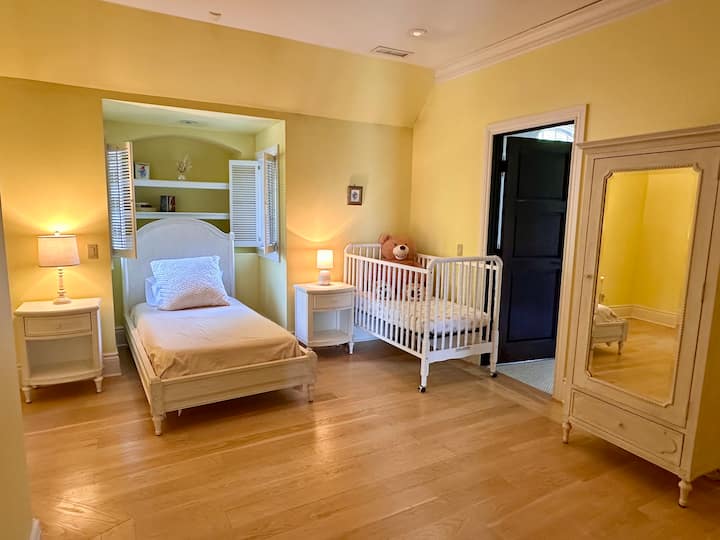 Bedroom #3  Twin Size Bed- En Suite Jack and Jill Bathroom 

