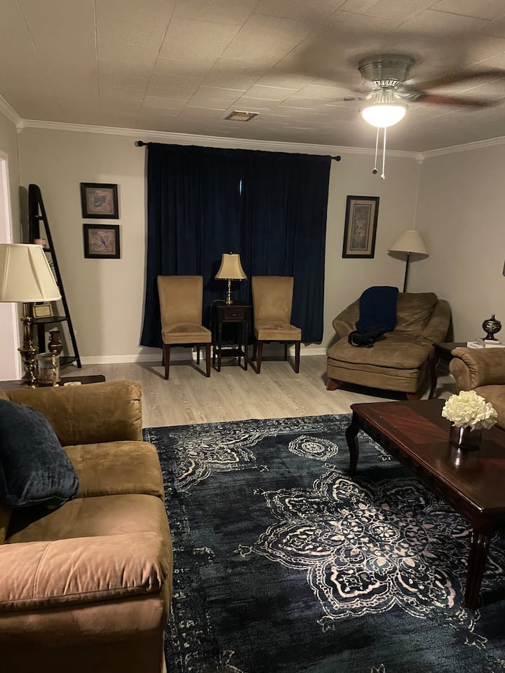 Cozy Cottage 2 
Near Downtown & Hospitals - Houma, LA
