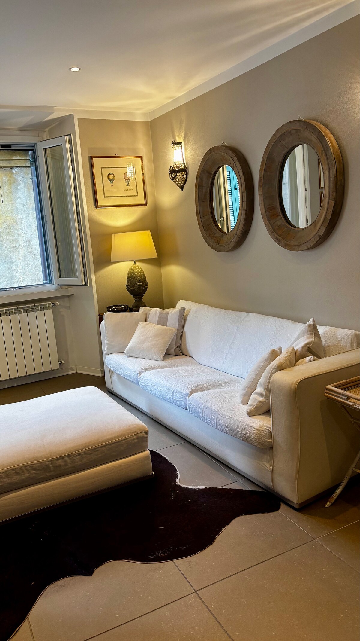 Successful Airbnb property: Chic apartment, city centre close to lake in Cernobbio