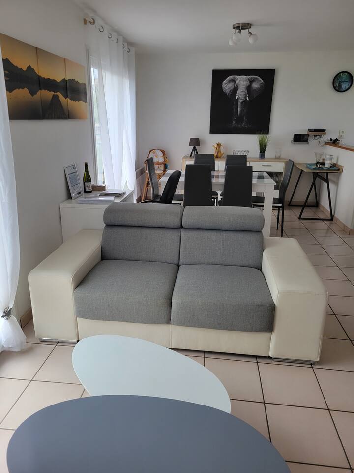 Maison De Vacances à 300m De La Grève Blanche - Plage de Kerlouan (Boutrouilles)