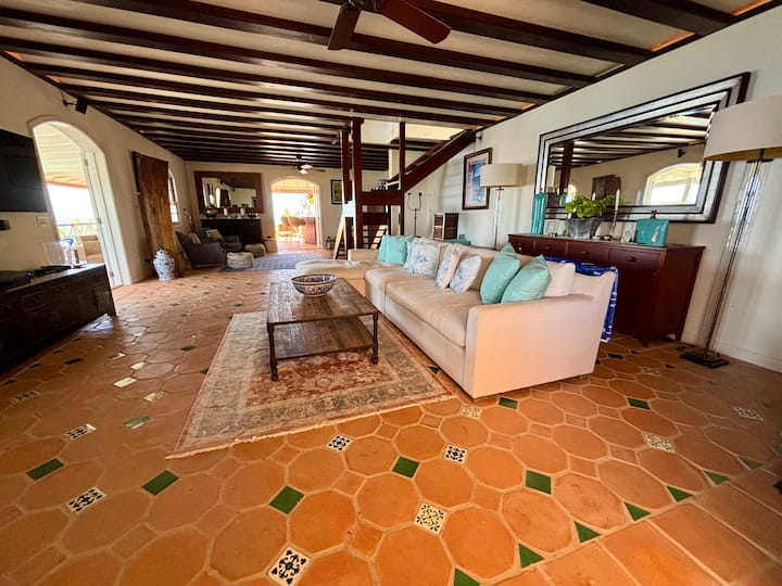 Villa Vista - Luxury 5 Bedroom Villa With Pool - Antigua and Barbuda
