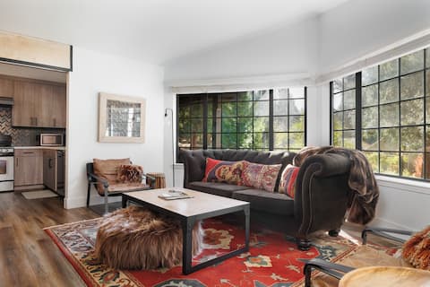 Successful Airbnb property: Modern Mountain Escape in the Heart of Arnold in Arnold