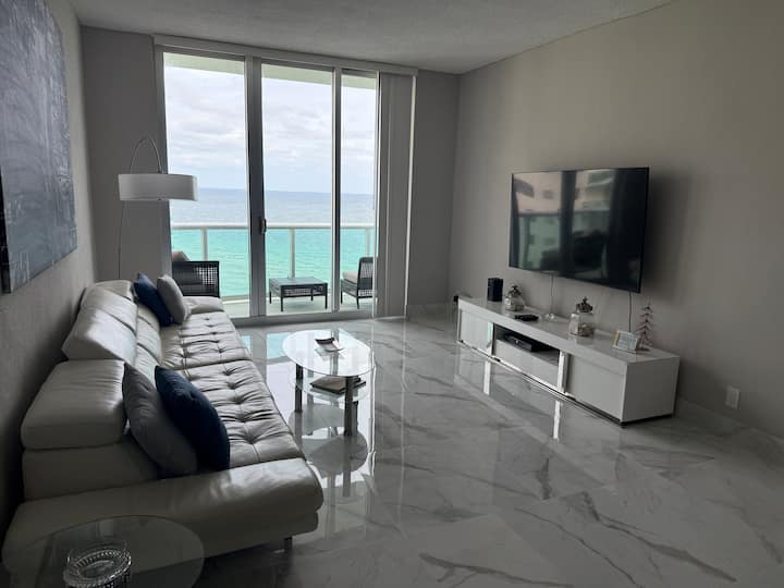Beachfront Penthouse Direct Ocean Front Stunning - North Miami Beach, FL