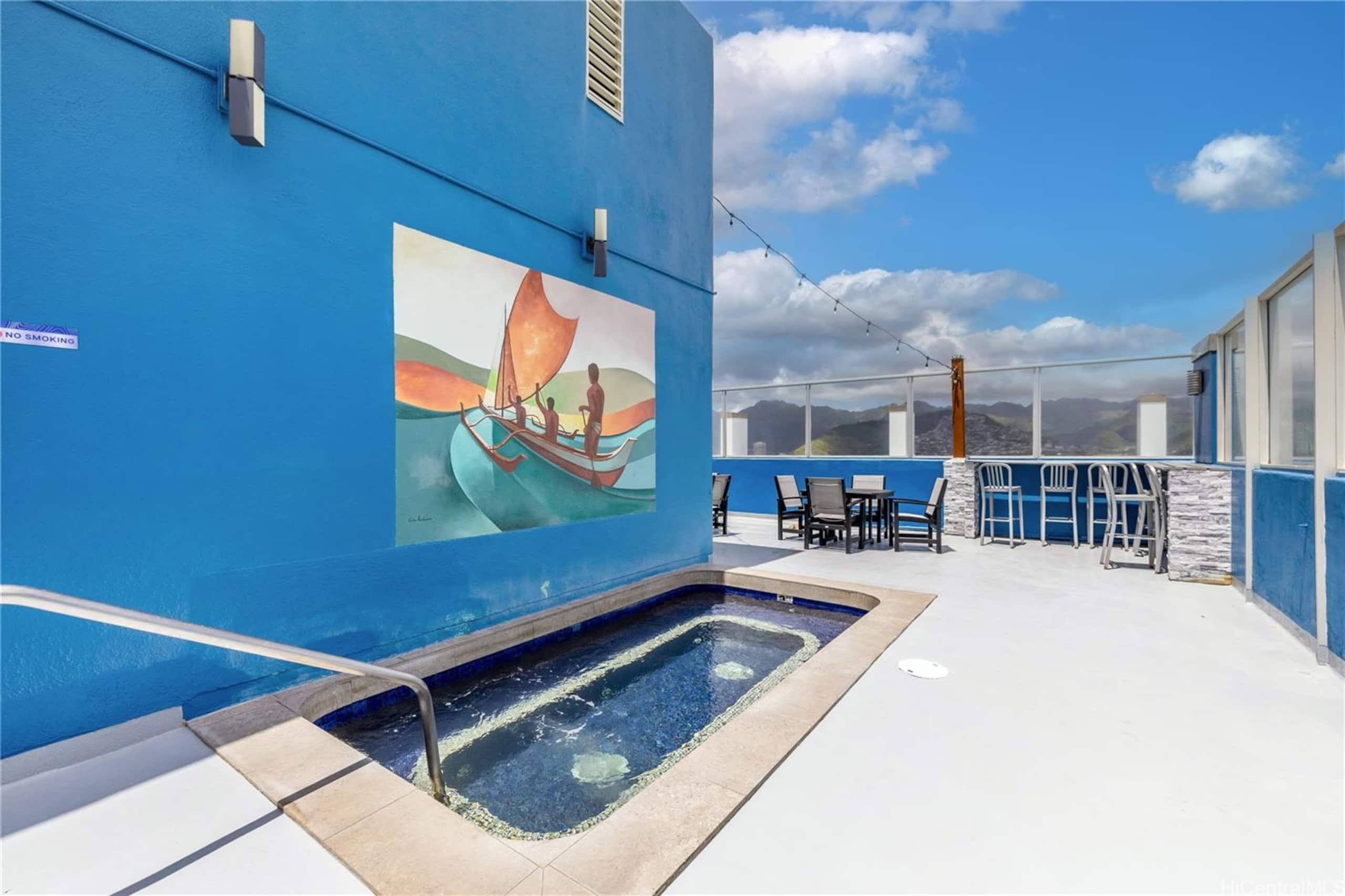 Condo in Honolulu · ★4.87 · Studio · 2 beds · 1 bath - Image 43
