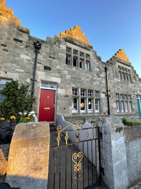 Harbours Haven - Seaside family retreat with AGA