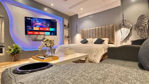 Luxury Hotel Apartment in Al Hijra Walk