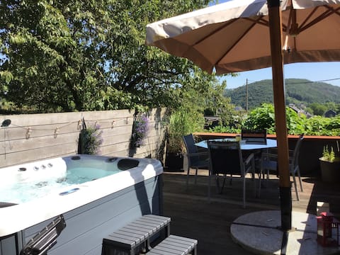 Au renard qui passe
Private sauna & jacuzzi