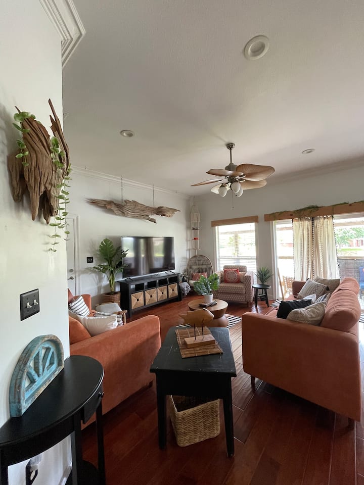 Secluded Waterfront Home W/outdoor Kitchen & Bar - Ocean Springs, MS