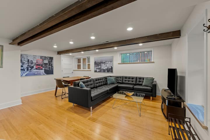 No Cleaning Fee! Urban, Perfect For Dog Owners - Medina, WA