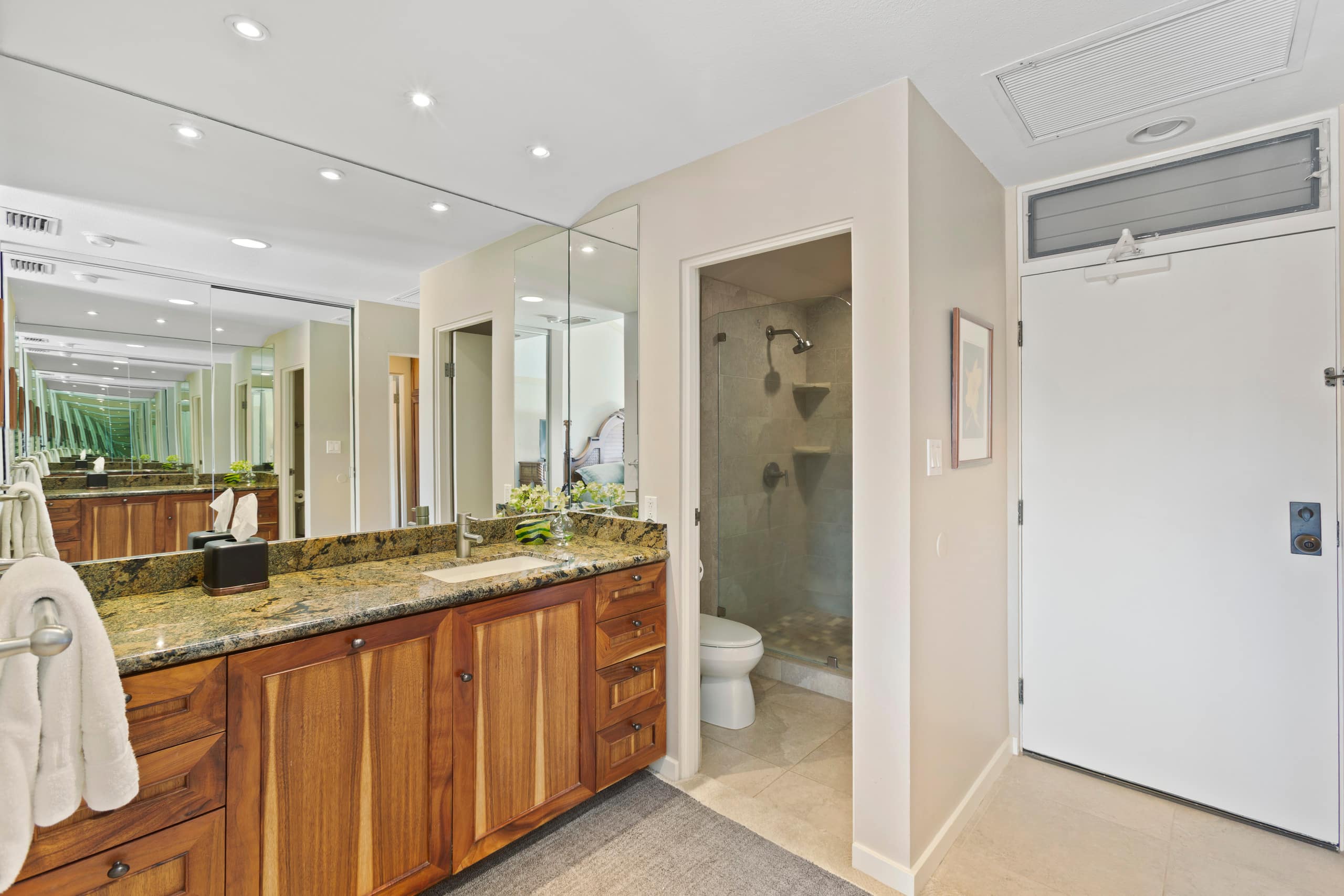 Condo in Lahaina · ★4.89 · 2 bedrooms · 3 beds · 2 baths - Image 17