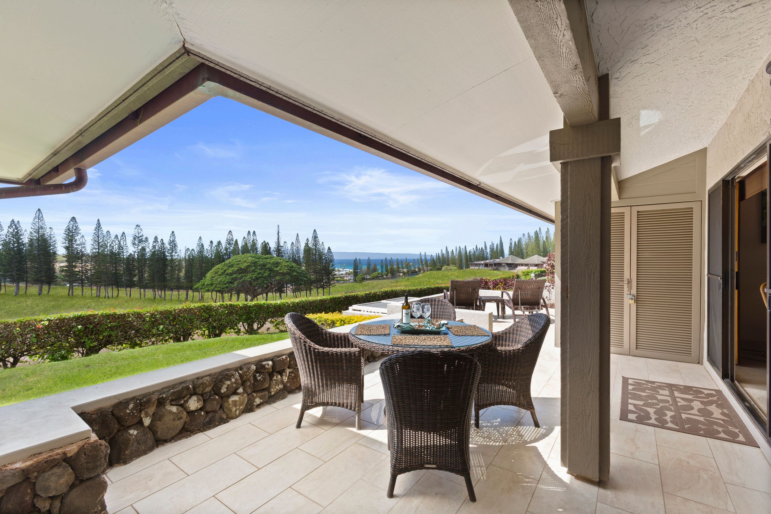 Condo in Lahaina · ★4.89 · 2 bedrooms · 3 beds · 2 baths - Image 20