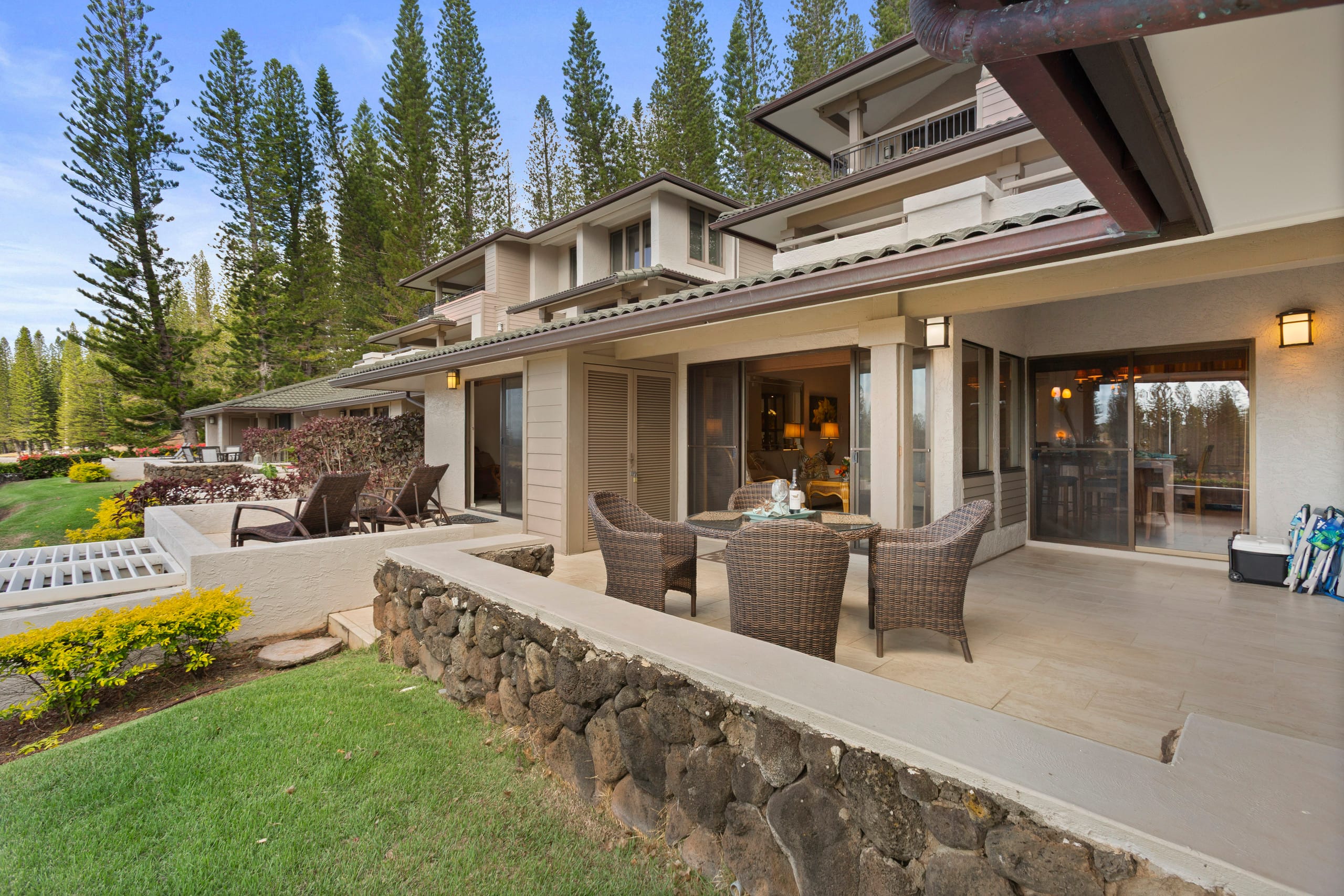 Condo in Lahaina · ★4.89 · 2 bedrooms · 3 beds · 2 baths - Image 21