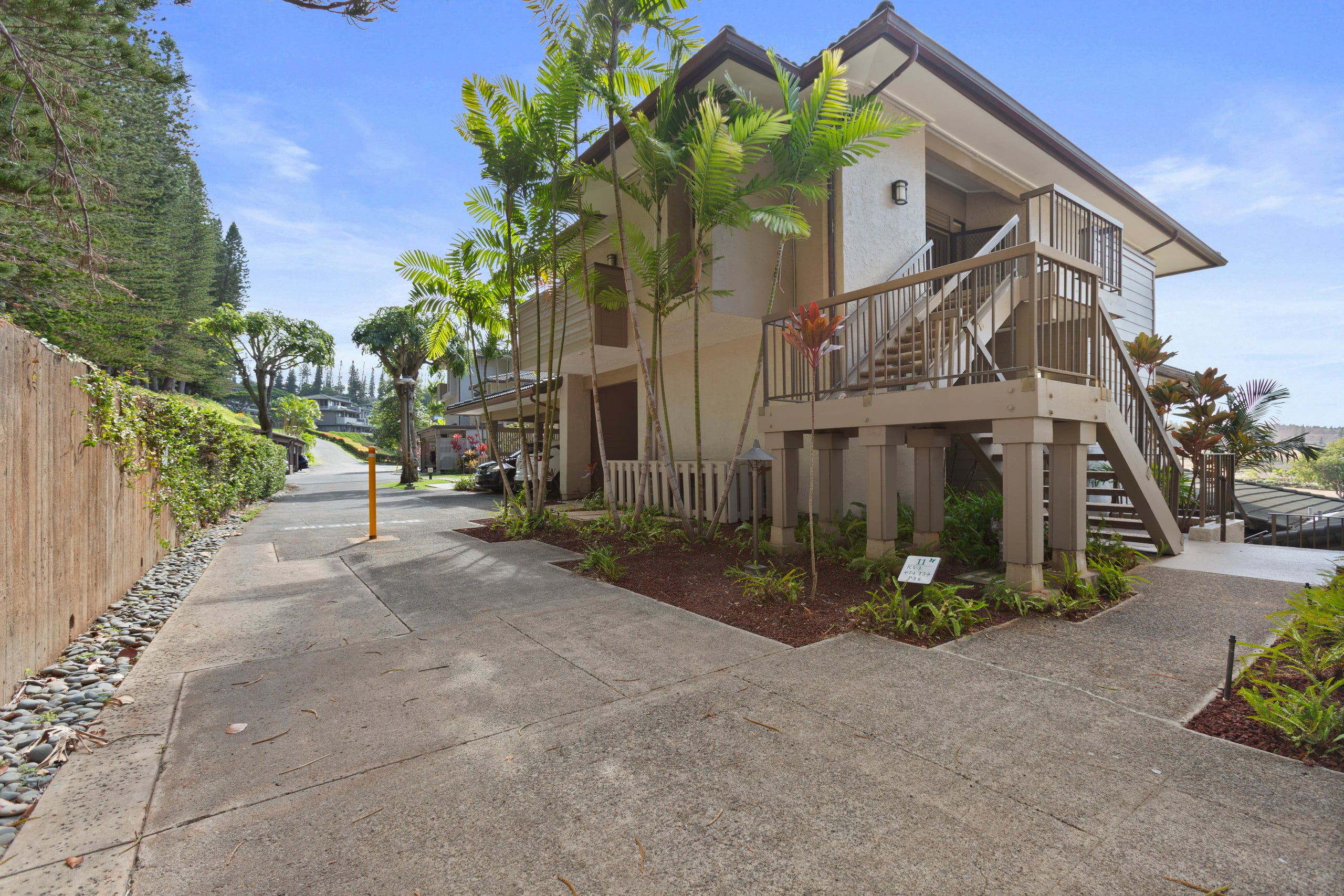 Condo in Lahaina · ★4.89 · 2 bedrooms · 3 beds · 2 baths - Image 24