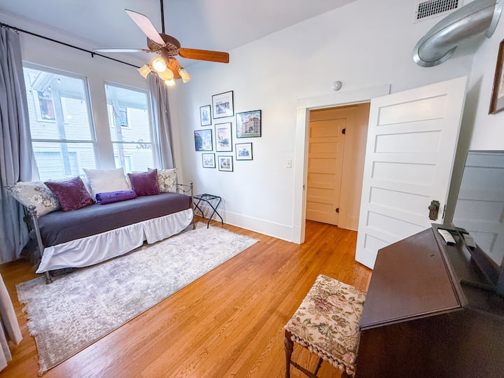 2nd bedroom, two twins (trundle), ground floor