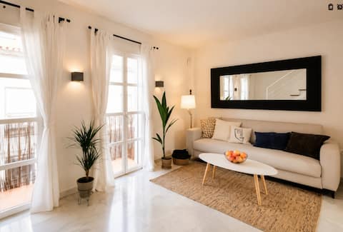 Anuncio de Airbnb popular: Historic Center Duplex en La Victoria