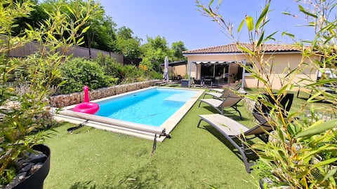 The Villa of Dugradus Butterflies