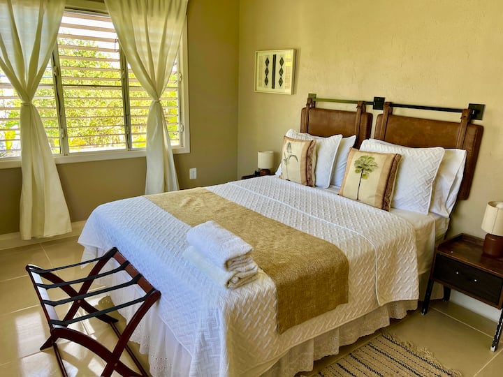 Ნათელი, სუფთა და ენერგიული, ამოსვლა და ბრწყინვალება არასდროს ჟღერდა საძინებლის მსგავსი კომფორტისგან! 