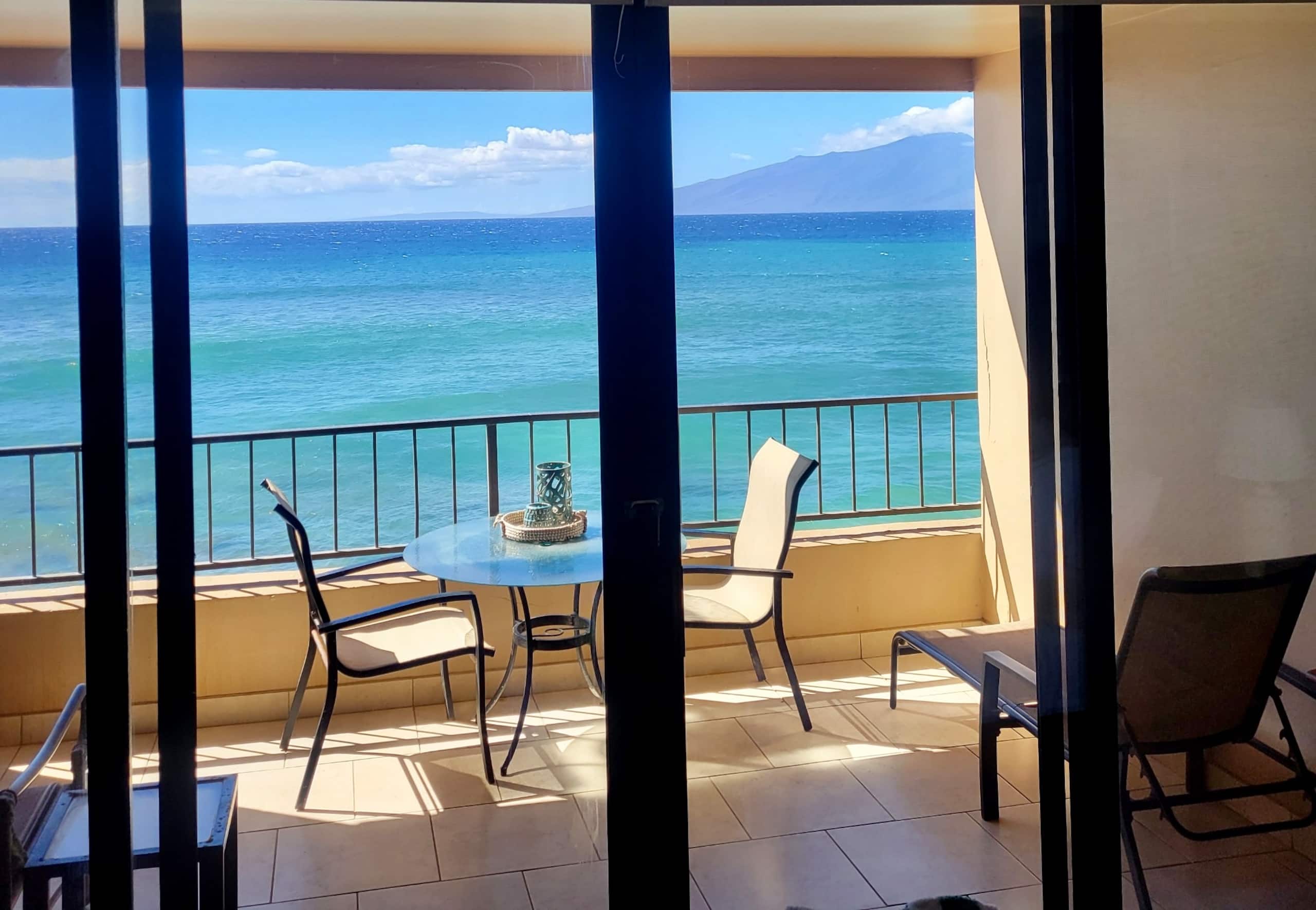Condo in Lahaina · ★4.93 · Studio · 2 beds · 1 bath - Image 9