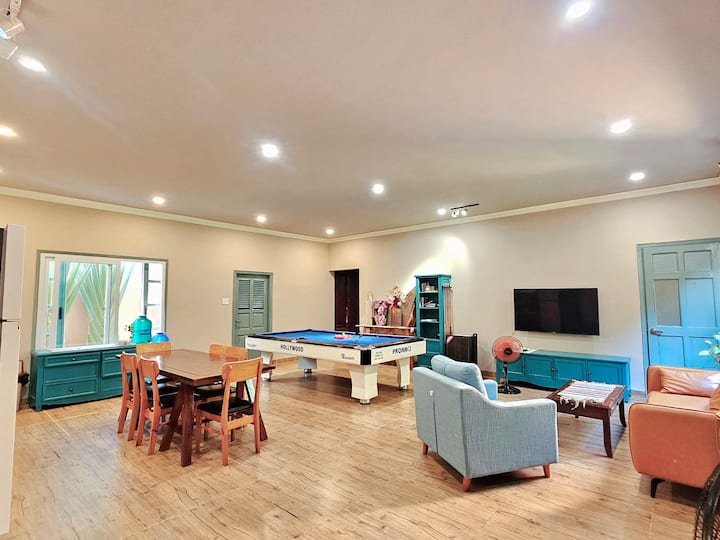 Valley House - Biệt Thự Dưới Chân Núi, Cạnh Biển -