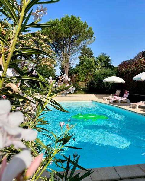 Authentic cottage with pool and breathtaking views