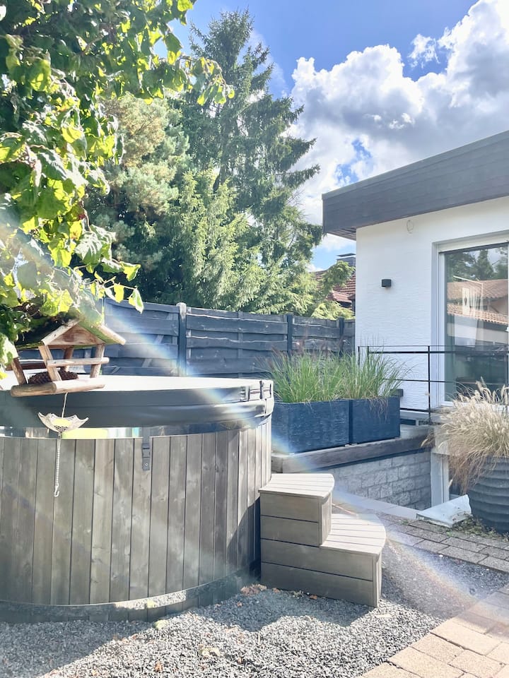 Forstwald-Haus: Whirlpool, Fireplace, Netflix, Düsseldorf
