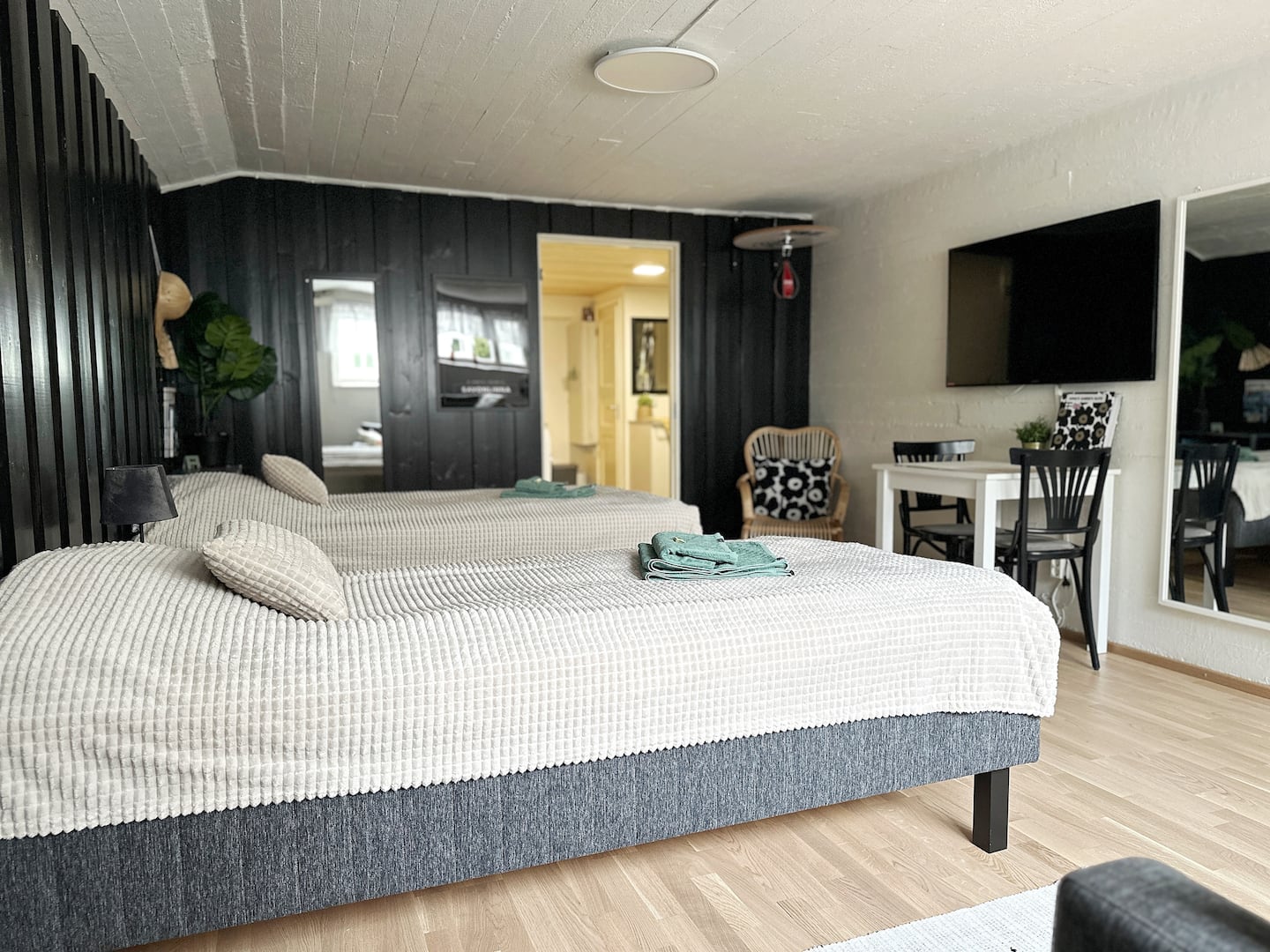 🌸 King's Garden Suite, Sauna & Terrace 🌸 3