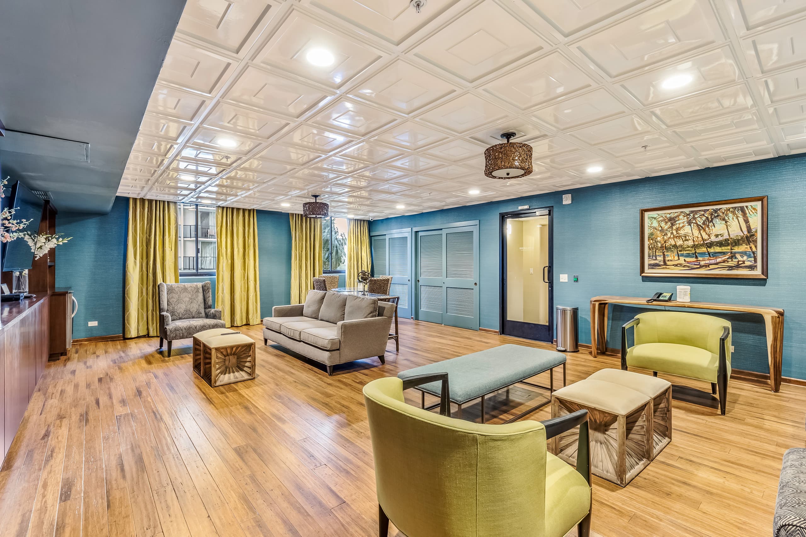 Condo in Honolulu · ★4.95 · 2 bedrooms · 4 beds · 2 private baths - Image 24