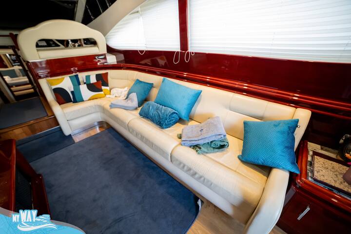 5 Star Yacht In The Heart Of The City - Viana do Castelo