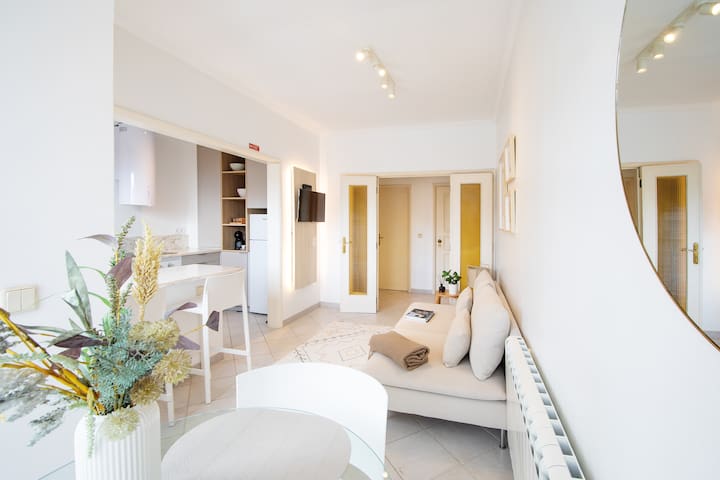 Entire home with 1 bedrooms in Aveiro - One of the Best Views Costa Nova III