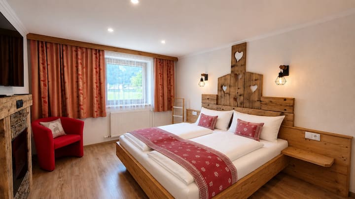 Apartment Oberbach Mit Blick Auf Die Berge - Elbigenalp