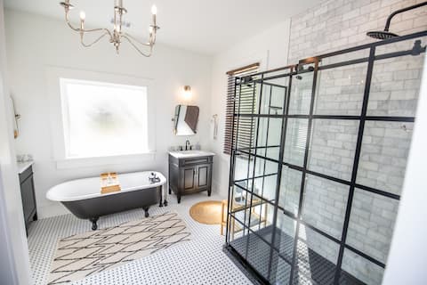 Cozy Chic Getaway Minutes from Downtown Aiken
