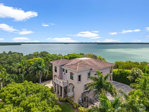 Huge Estate | Heated Pool | King Beds | Sleeps 20