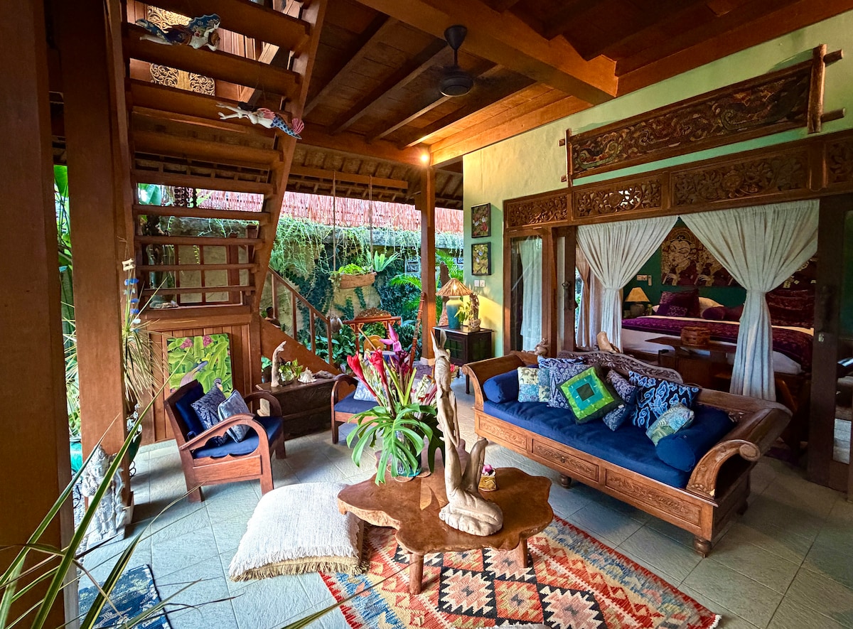 Villa in Kecamatan Ubud · ★4.8 · 3 bedrooms · 3 beds · 3 baths, Airbnb comparable
