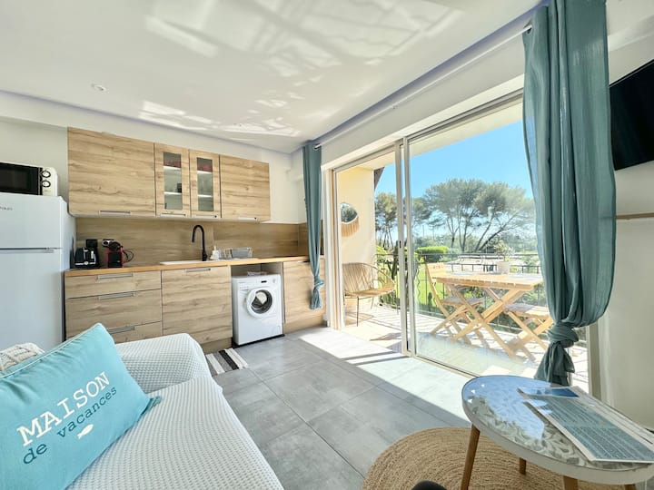 Le Cocon Marin | Vue Mer *Clim *Parking *Piscine - Antibes