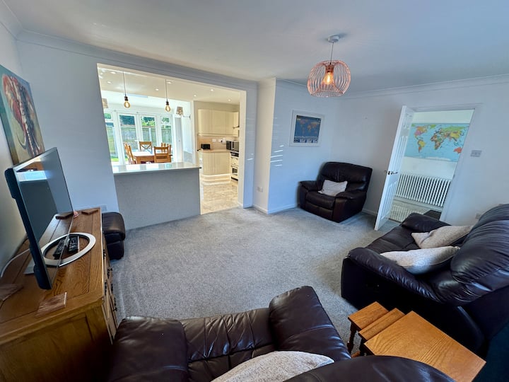 Detached 5 Double Bedrooms 3 En-suites Parking X 5 - エセックス