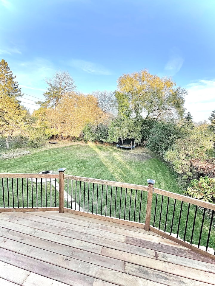 Pet-friendly | Large Yard | Fire Pit | Sleeps 5