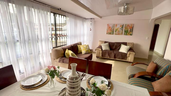 Casa Familiar Ideal, Cerca Del Aeropuerto - Bogotá