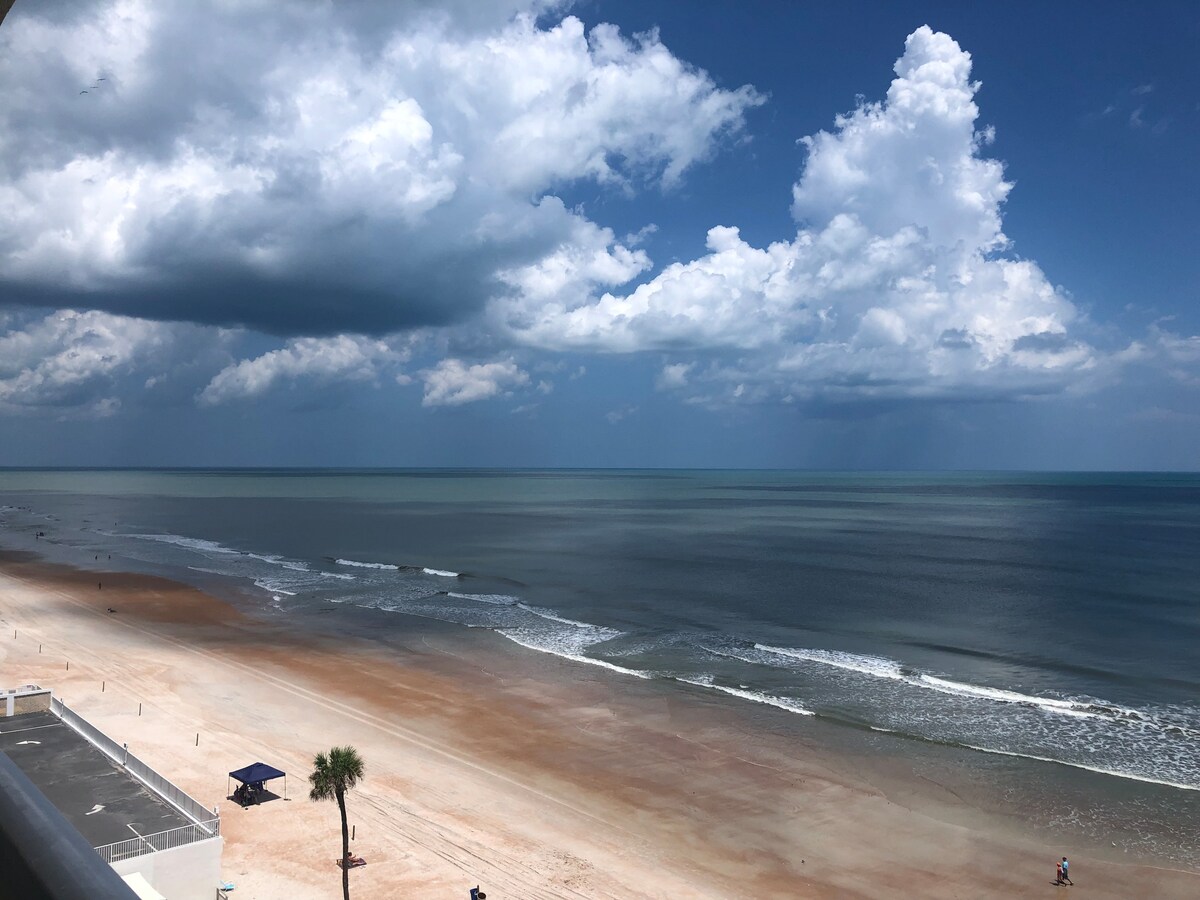 Ocean Front view Studio Condo