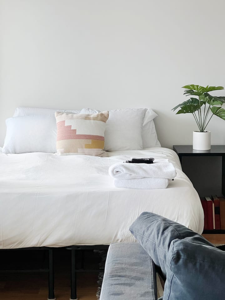 Extra bed in third floor living room - set up upon request to accommodate larger groups. 