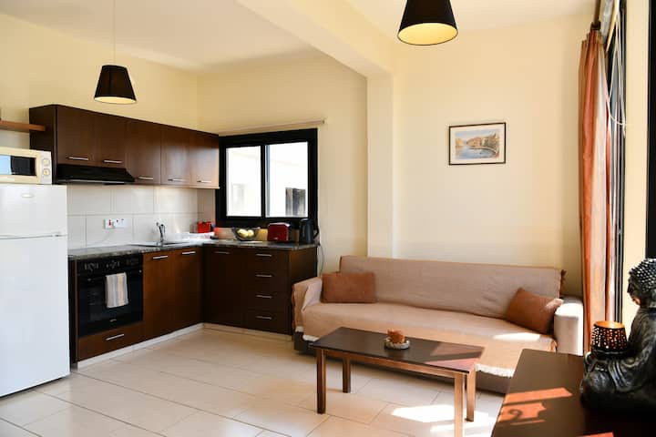 ⚓️Beautiful Apartment In The Center Next To The Sea - Paphos