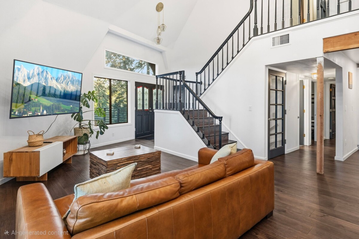 Successful Airbnb property: Unique Geodesic Treehouse in Crestline